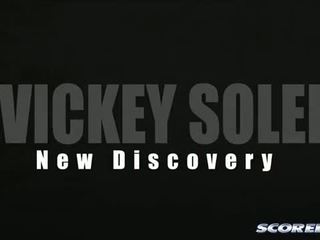 Uusi discovery vicky soleil