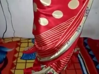 Szatén selyem saree takarítónő, ingyenes indiai porn� videó 33