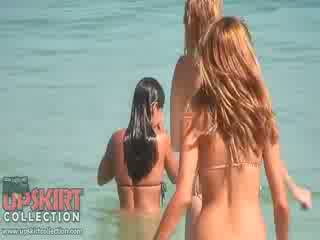 The cutie dolls in sexy bikinis are pl...