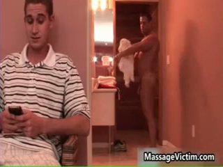 Jeremy lange acquires 彼の すごい ボディ massaged 3 バイ massagevictim