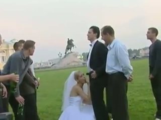 Νύφη γαμώ σε δημόσιο μετά γάμος