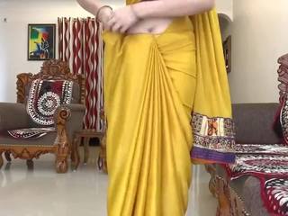 ইন্ডিয়ান desi bhabhi wearing yellow saree সদর এর devar
