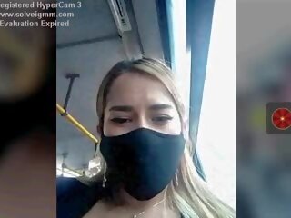 Mergaitė apie a autobusas shows jos papai risky, nemokamai porno 76