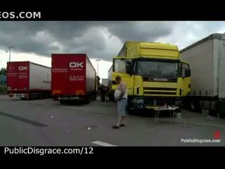 Terikat gagged babe exposed kepada truckers