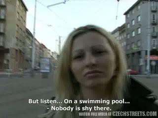 チェコ語 streets - ilona takes 現金 のために 公共 セックス ビデオ