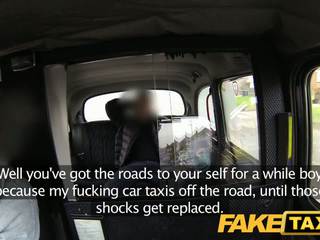 Faketaxi brittiska taxi gangbang