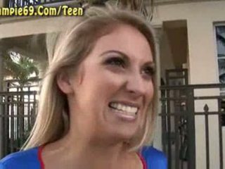 Teen cheerleader gets pregnant