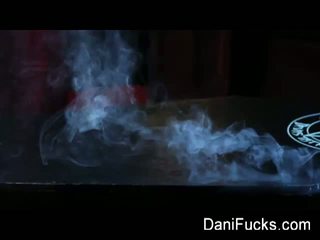 Dani daniels: gothic βαμπίρ layer smokey solo
