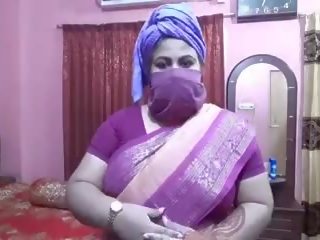 Desi Aunty Sex Talk Aunty or Didi Training to Fuck Sexy