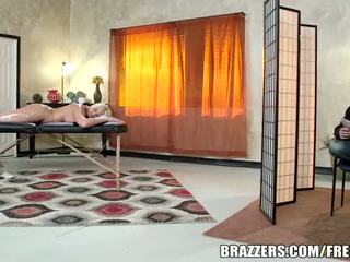 Brazzers - leya falcon gets scopata da suo masseuse